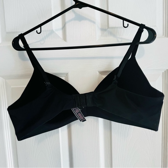 Victoria’s Secret T-shirt lightly lined wireless Black Women's Intimate Bra - Picture 3 of 5